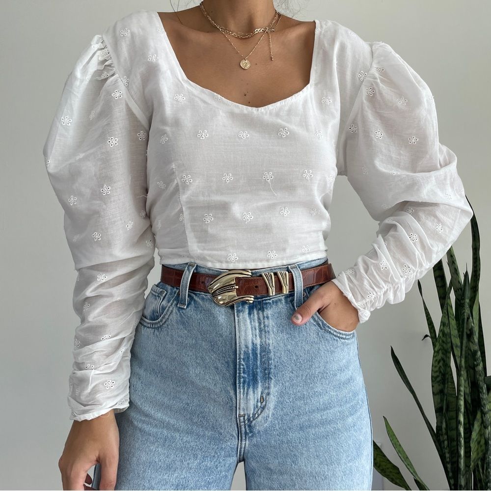 NWT white 100% cotton eyelet puff sleeve top - Picture 6 of 7